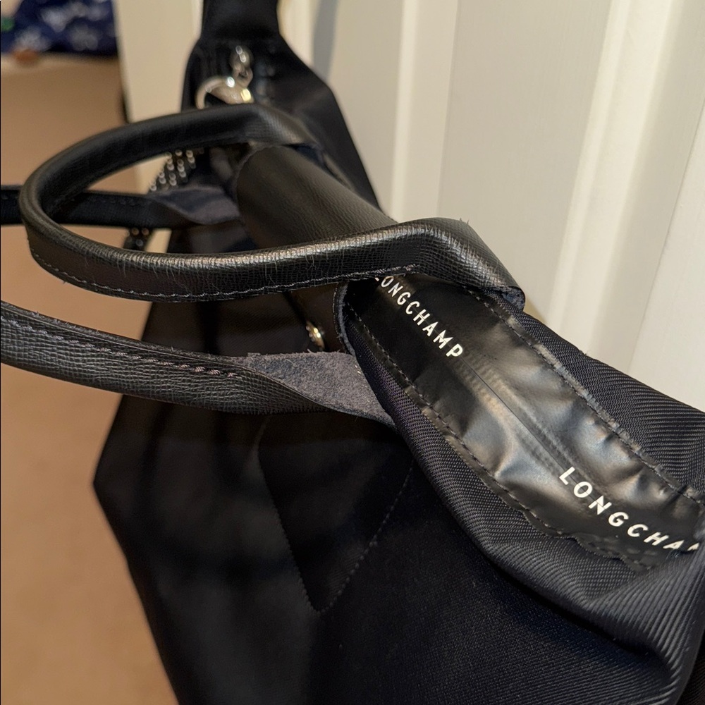 Longchamp Le Pliage Energy Medium Crossbody - Picture 12 of 16